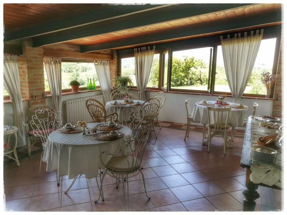Il Poggio B&B San Damiano al Colle Екстер'єр фото